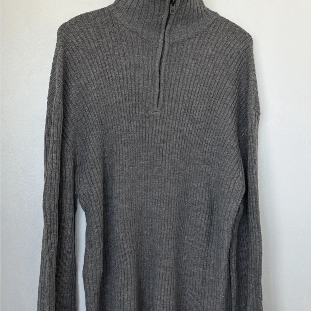 H&M Gray Ribbed Knit Sweater - Picture 3 of 5